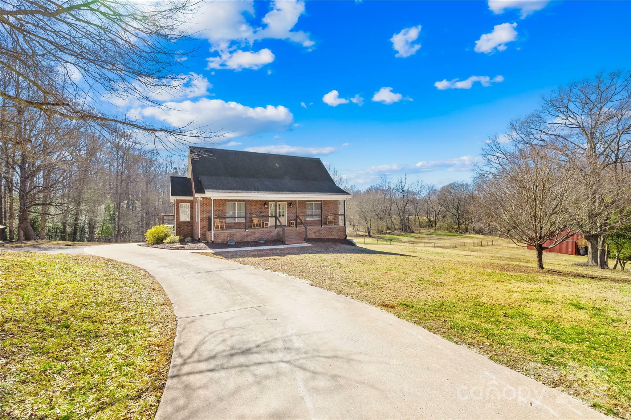 Property Photo: 1047 College Avenue NC 28152