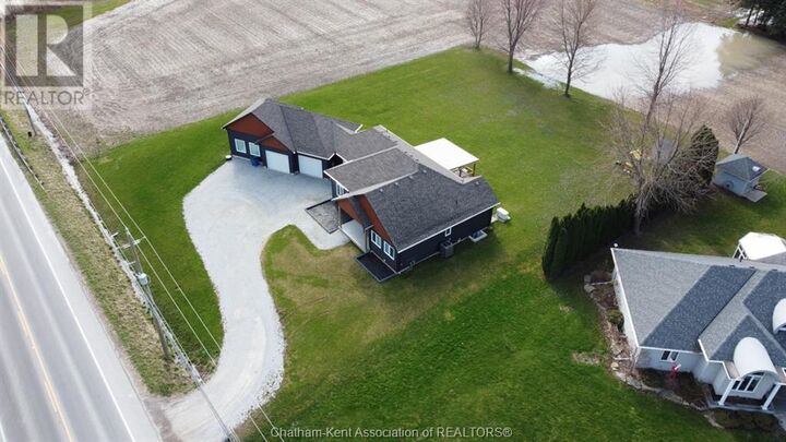 Photo de la propriété: 4011 Dufferin Avenue ON N8A 4M7