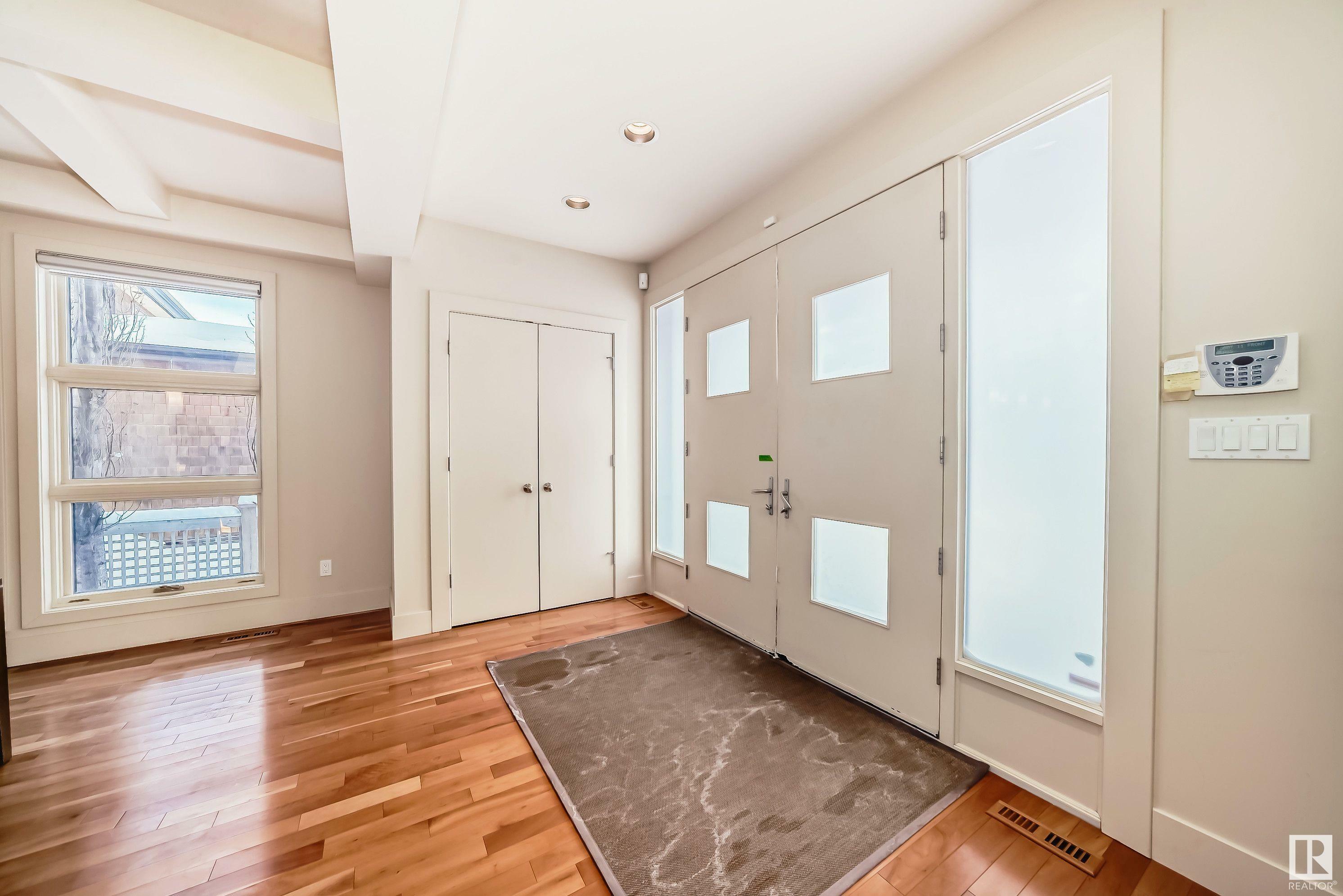 Property Photo: 9130 Valleyview Drive NW AB T5R 5T7