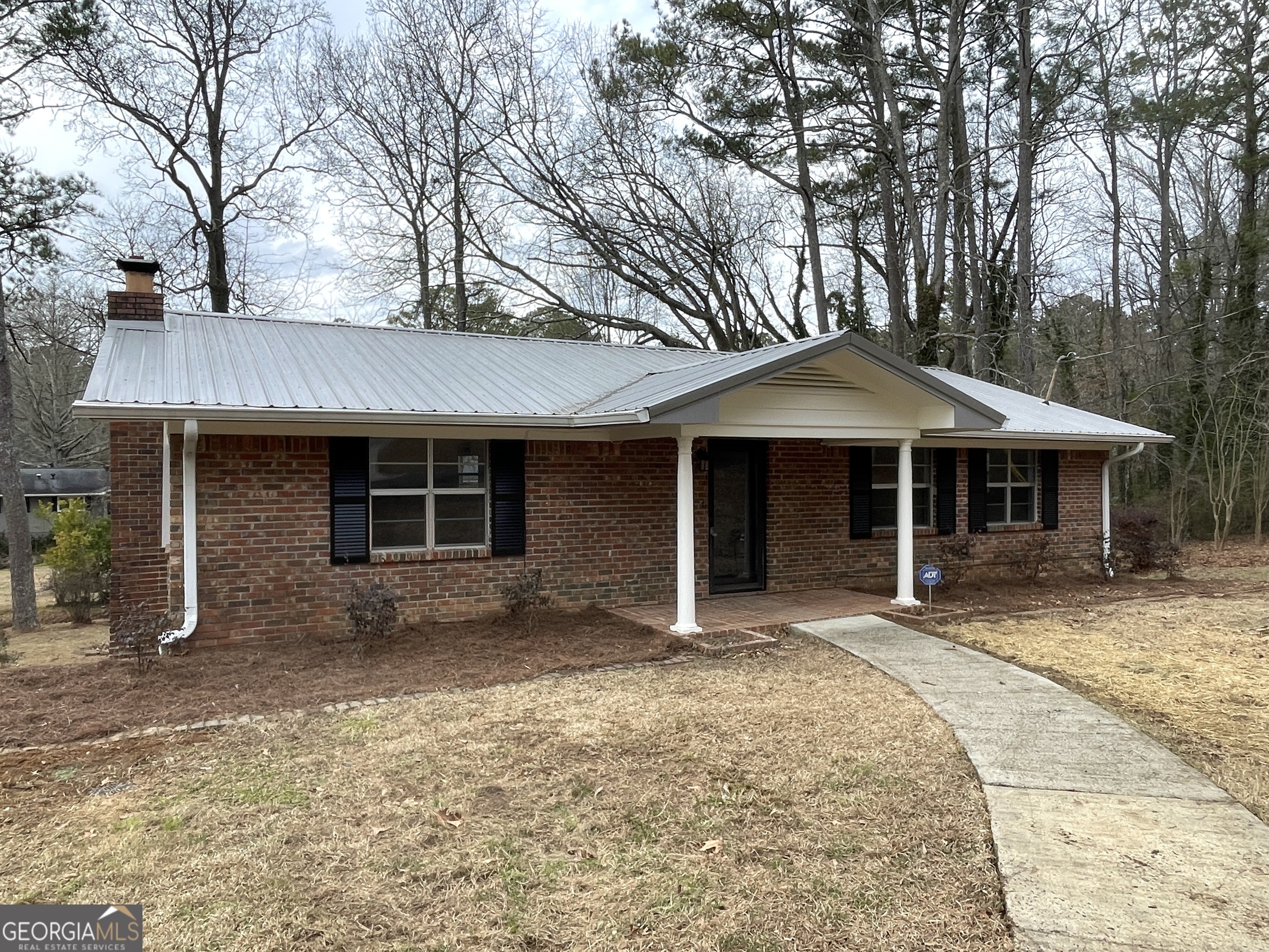 Property Photo:  205 Robin Hood Road NE  GA 30161 