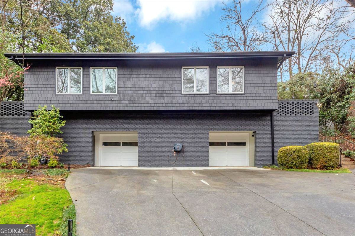 Property Photo:  546 Allen Road NE B  GA 30324 