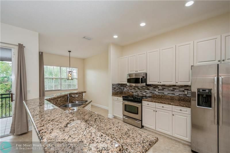 Property Photo:  8035 NW 127th Ln 3E  FL 33076 