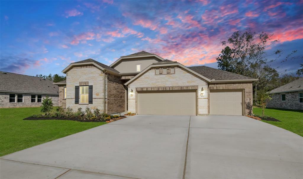Property Photo: 1010 Tarkington Timbers Drive TX 77327