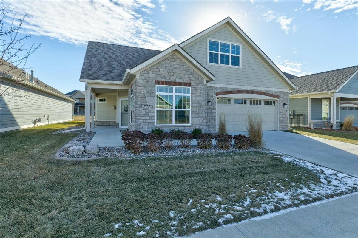 Property Photo:  17576 Madison Drive  IA 50325 