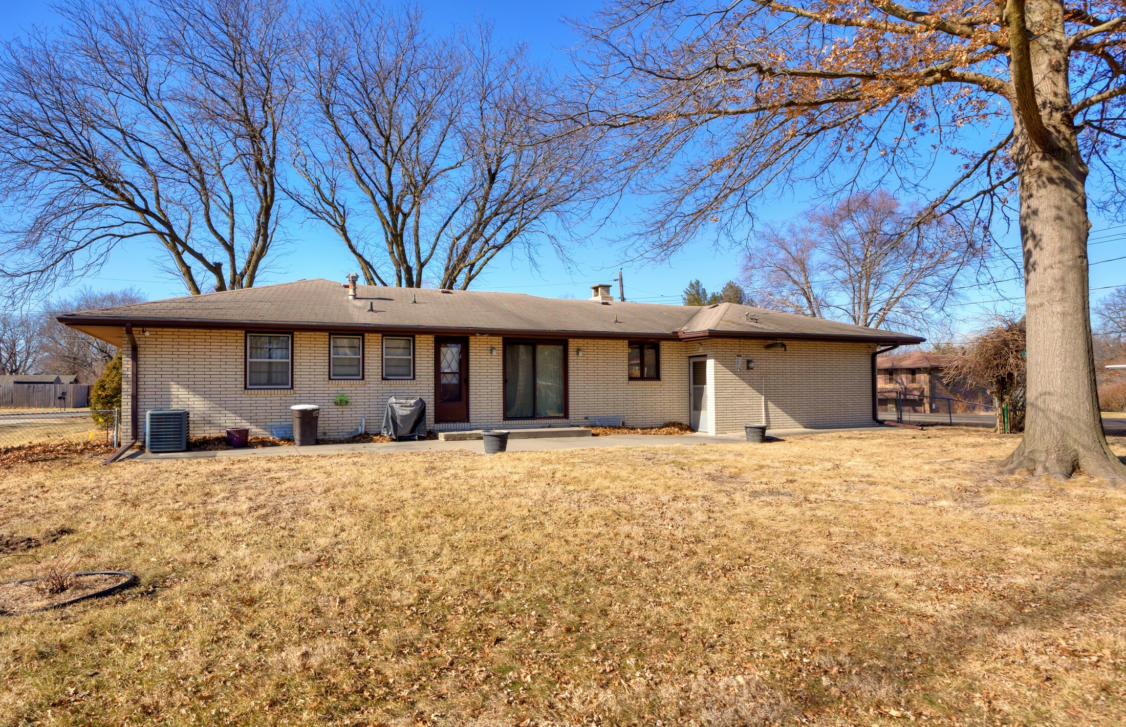 Property Photo:  6785 NW 10th Street  IA 50313 