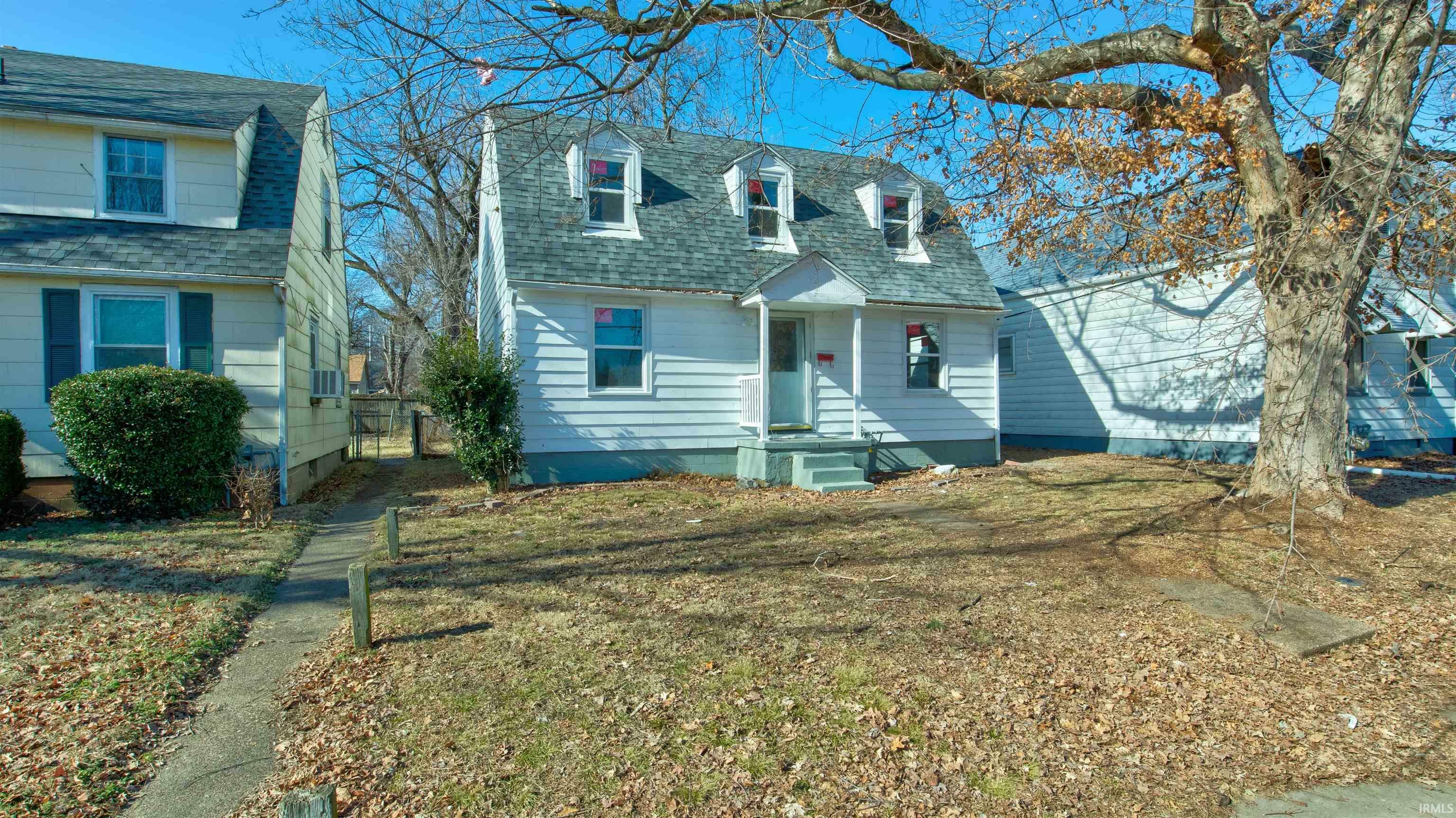 Property Photo:  1111 S Evans Avenue  IN 47713 