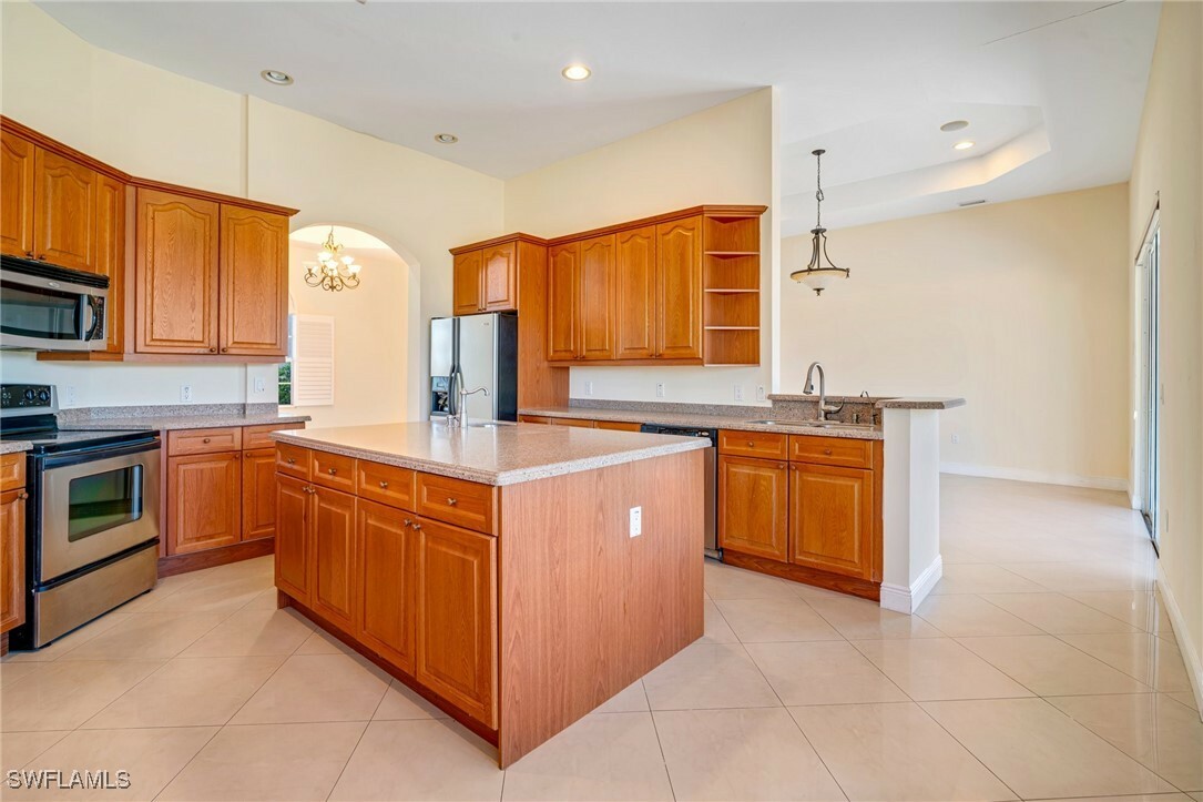 Property Photo:  680 Mirror Lakes Court  FL 33974 