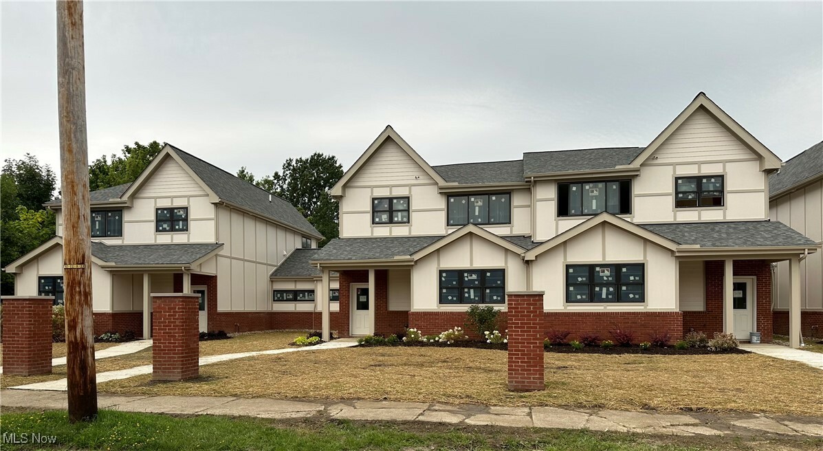 Property Photo: 3142 E 135 OH 44120