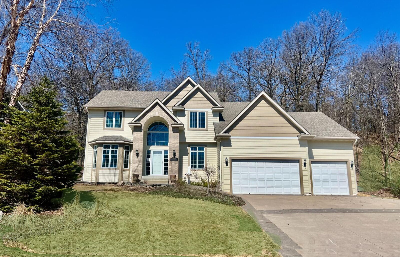 Property Photo:  5845 Blackberry Trail  MN 55076 