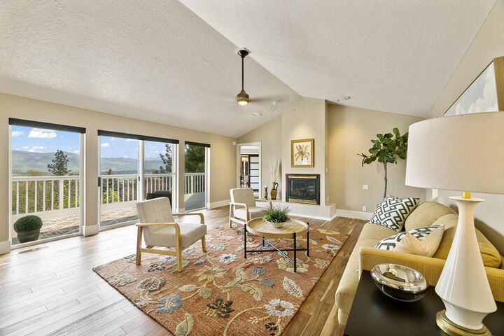 450 Wiley Street  Ashland OR 97520 photo