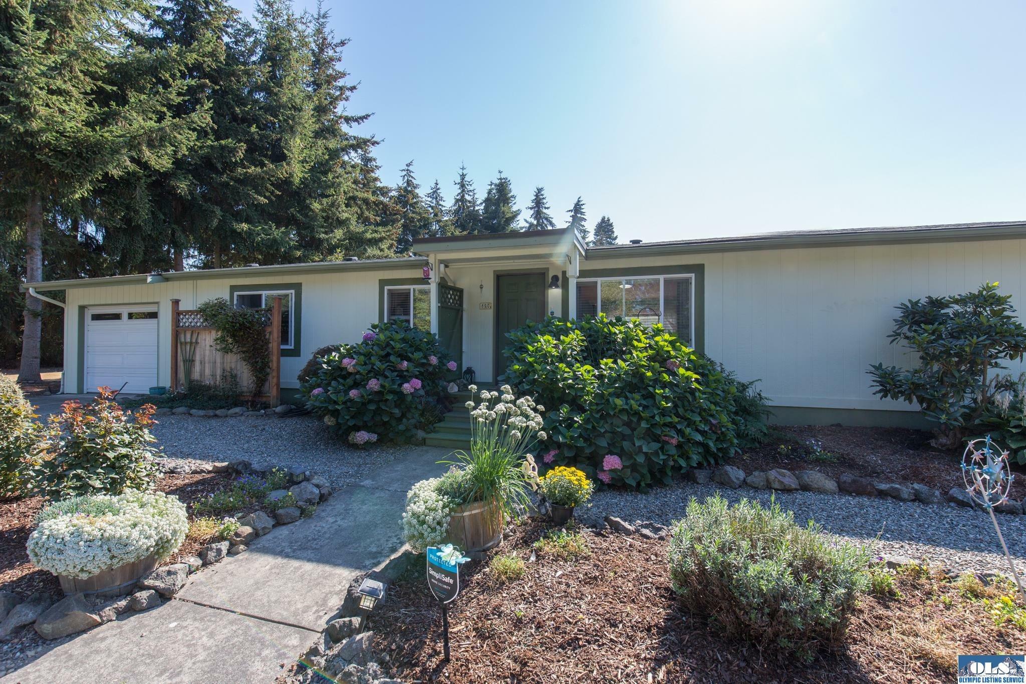 Property Photo:  190 Frederick Dr  WA 98382 