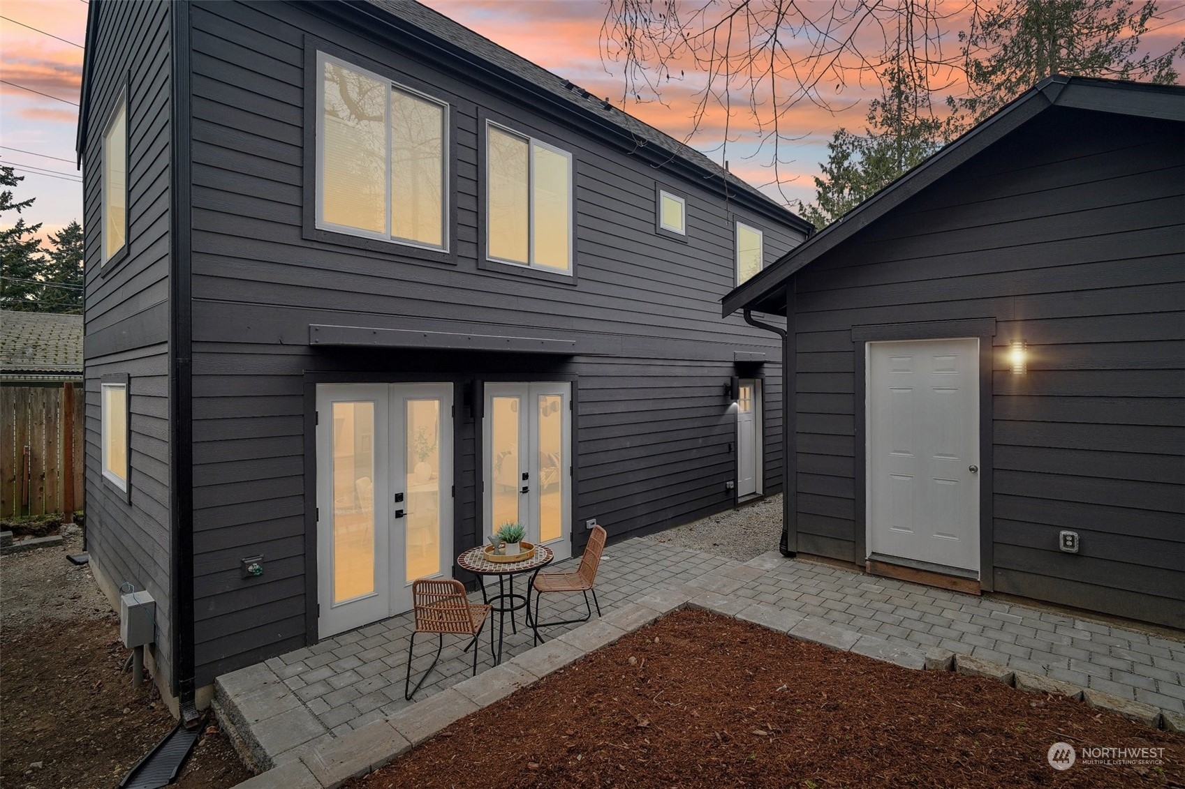 Property Photo:  10538 N Park Avenue N  WA 98133 