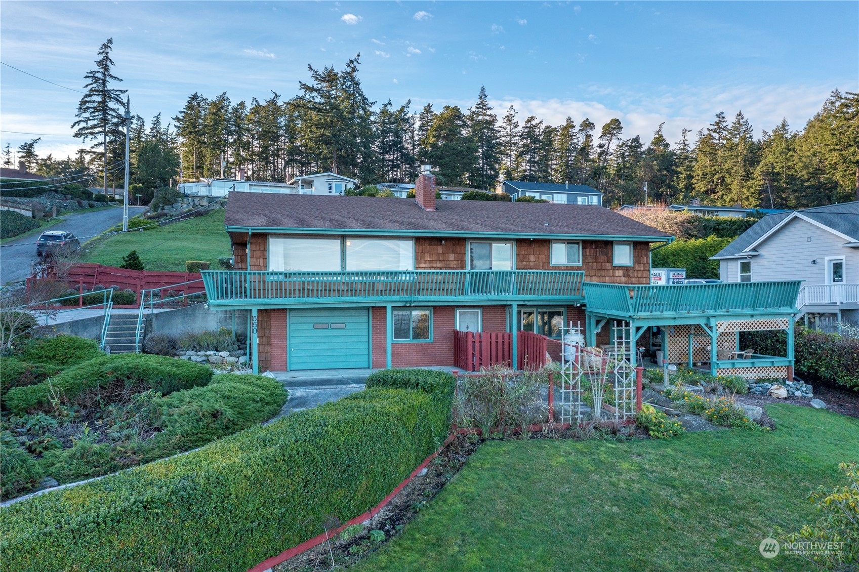 Property Photo: 550 SW Waterloo Avenue WA 98277