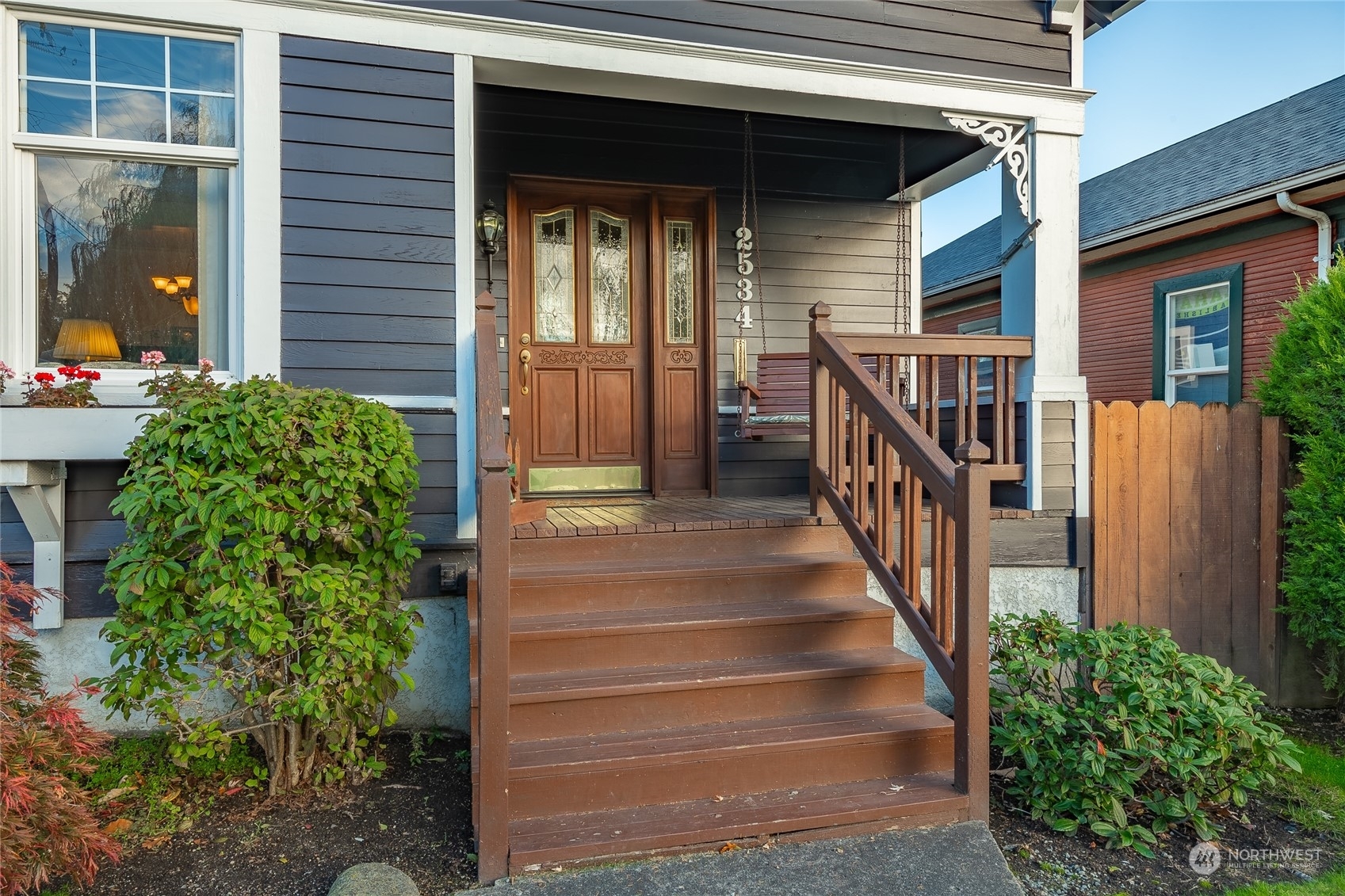 Property Photo:  2534  King Street  WA 98225 