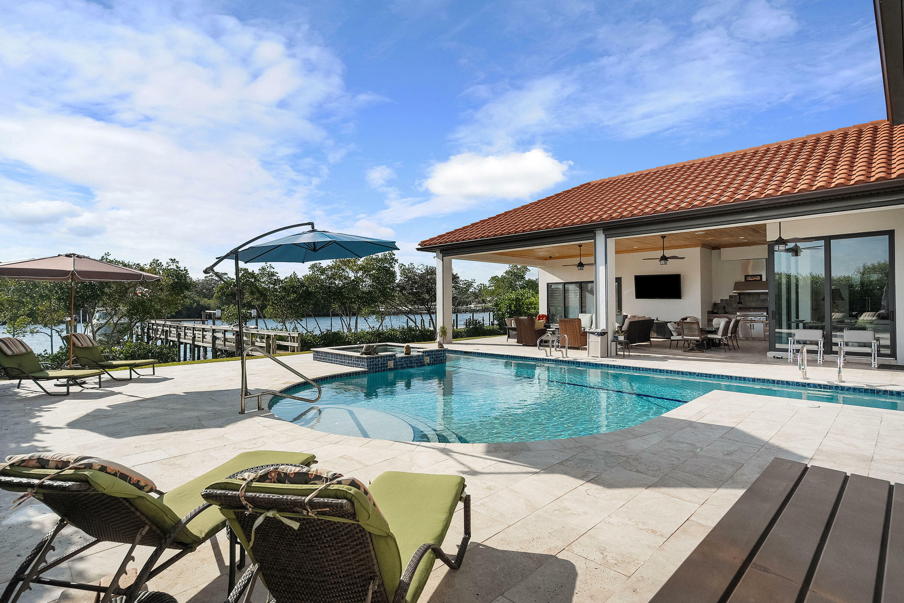 Property Photo: 201 SE Fiore Bello FL 34952