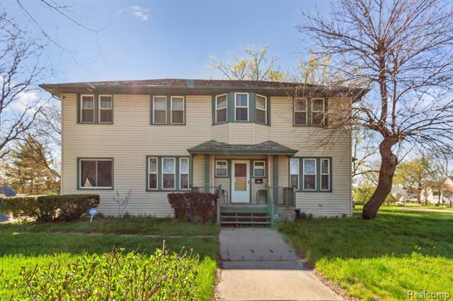 2411 10th Street  Port Huron MI 48060 photo