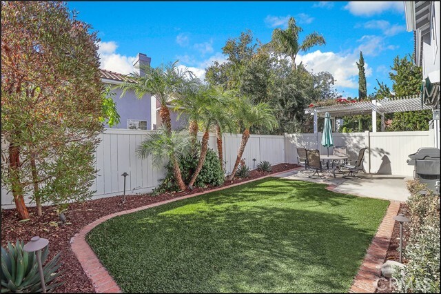 Property Photo:  8 Nutcracker Lane  CA 92656 