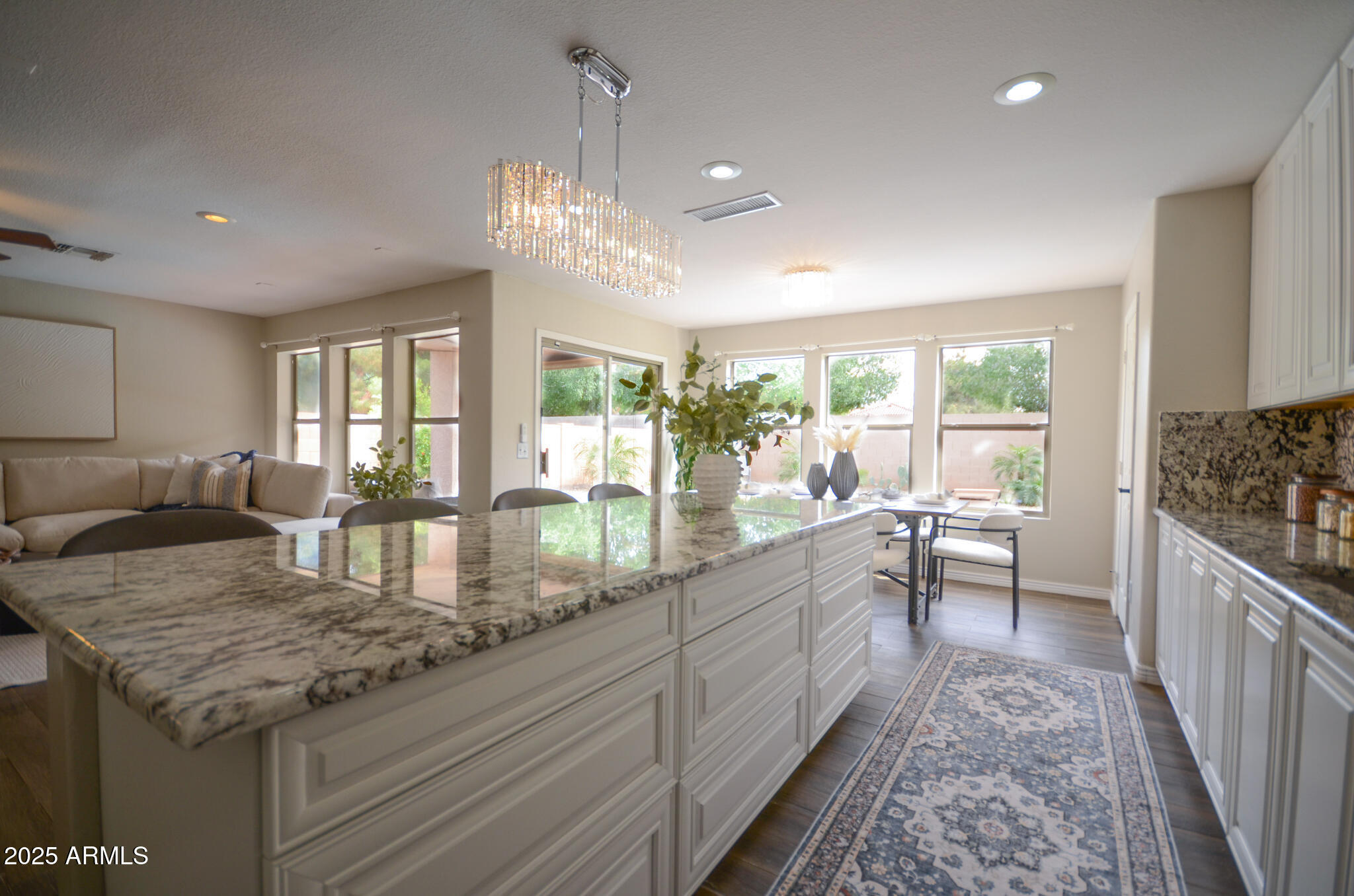 Property Photo: 2073 E Wildhorse Drive AZ 85286