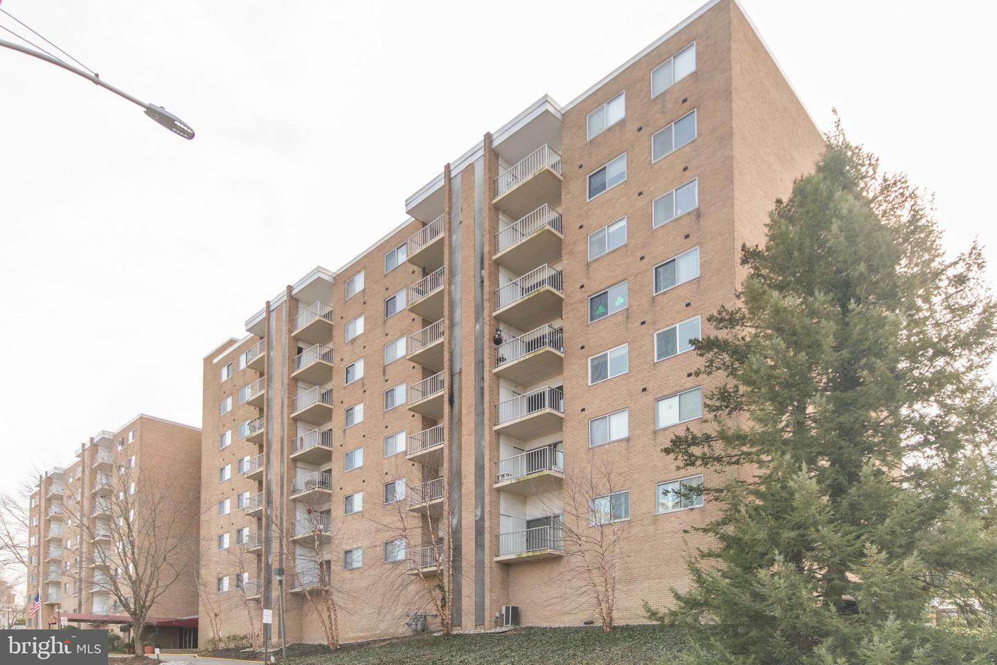 Property Photo:  100 West Avenue 702-W  PA 19046 