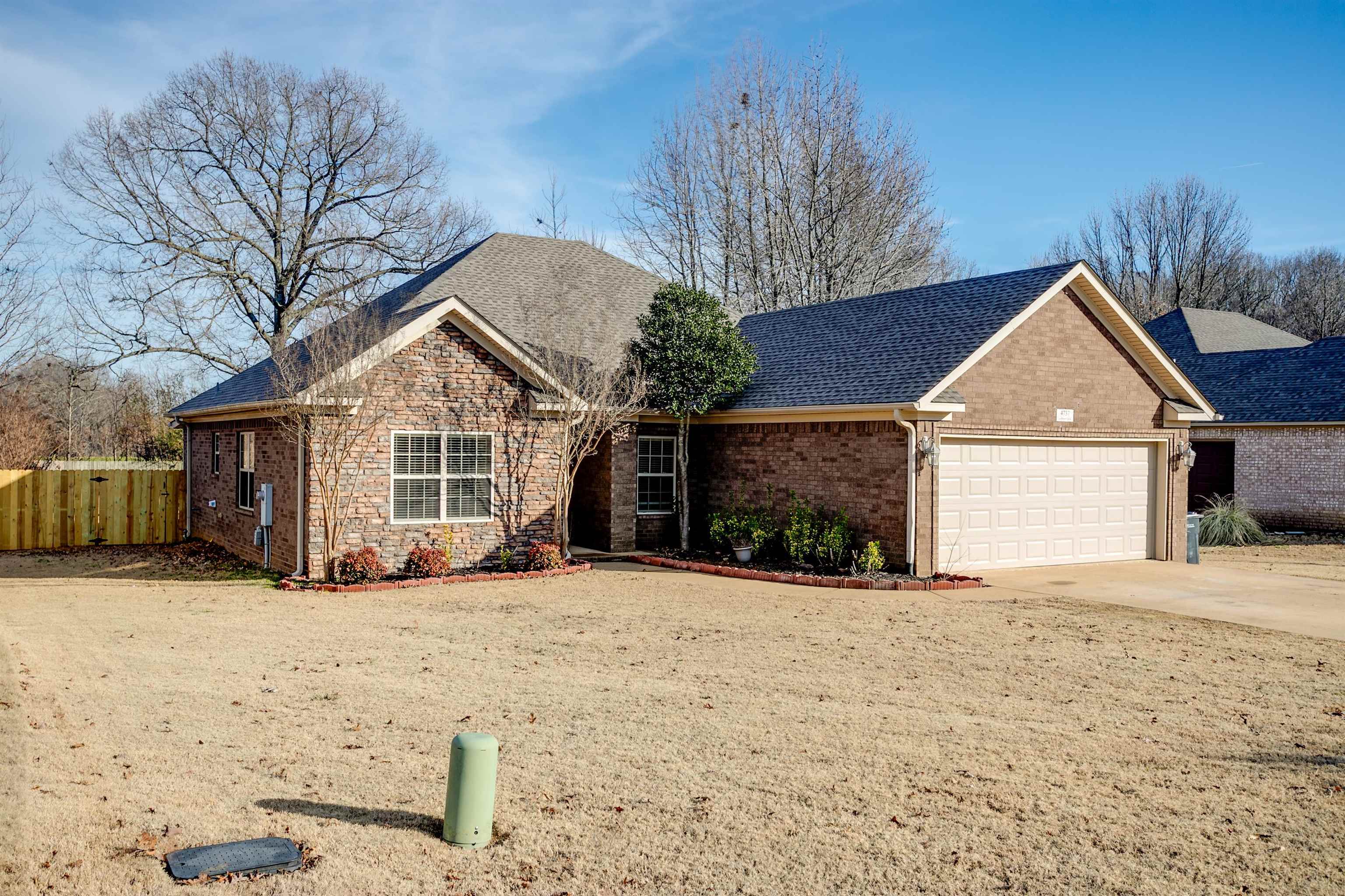 Property Photo:  4737 Lochmoor Circle  AR 72405 