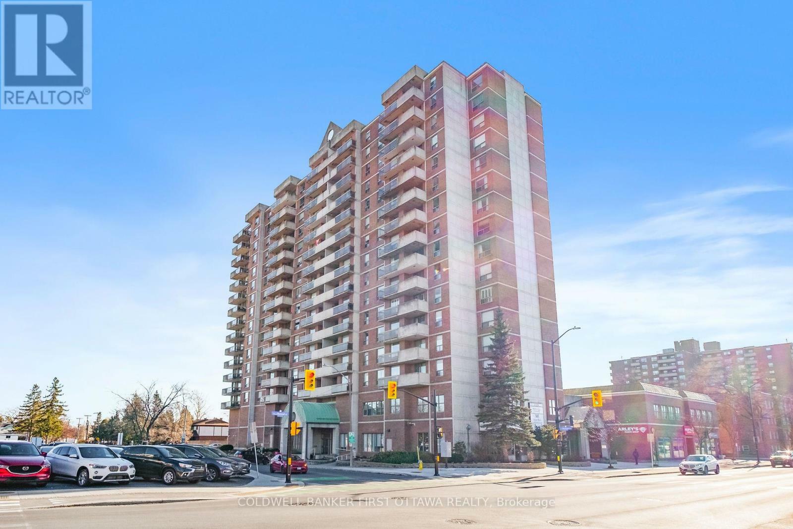 Property Photo:  200 Lafontaine Avenue 305  ON K1L 8K8 