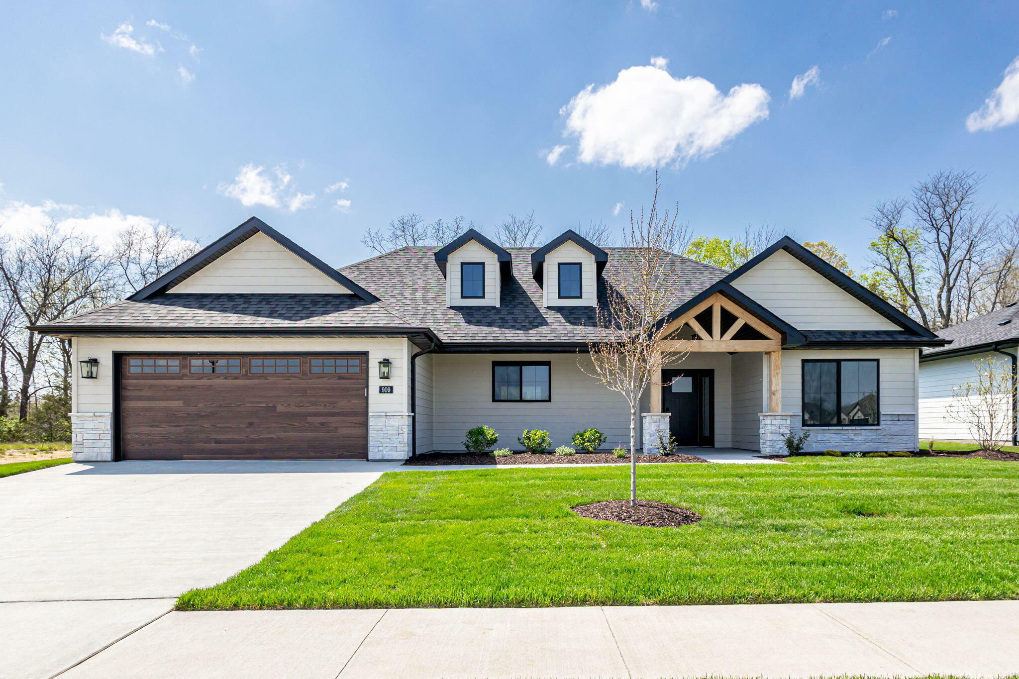 Property Photo: 909 Sagemoor Dr MO 65201