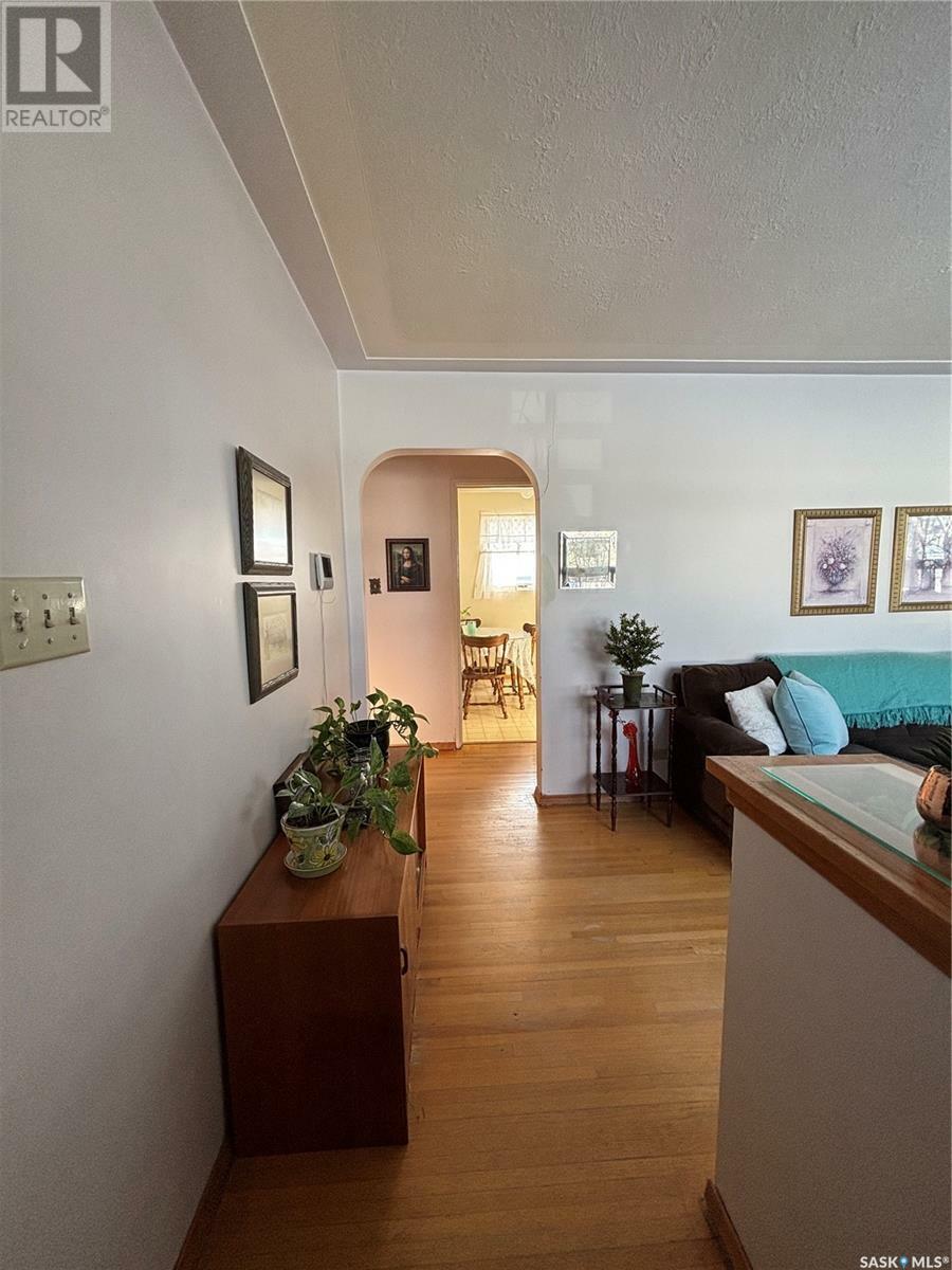 Property Photo:  5313 3rd Avenue  SK S4T 0G3 