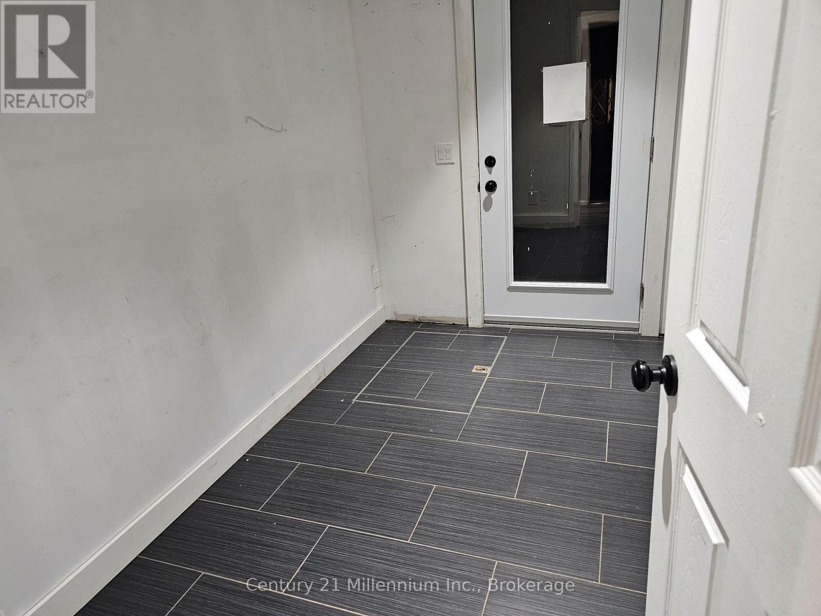 Photo de la propriété: 22 Market Street ON L9Y 3M6