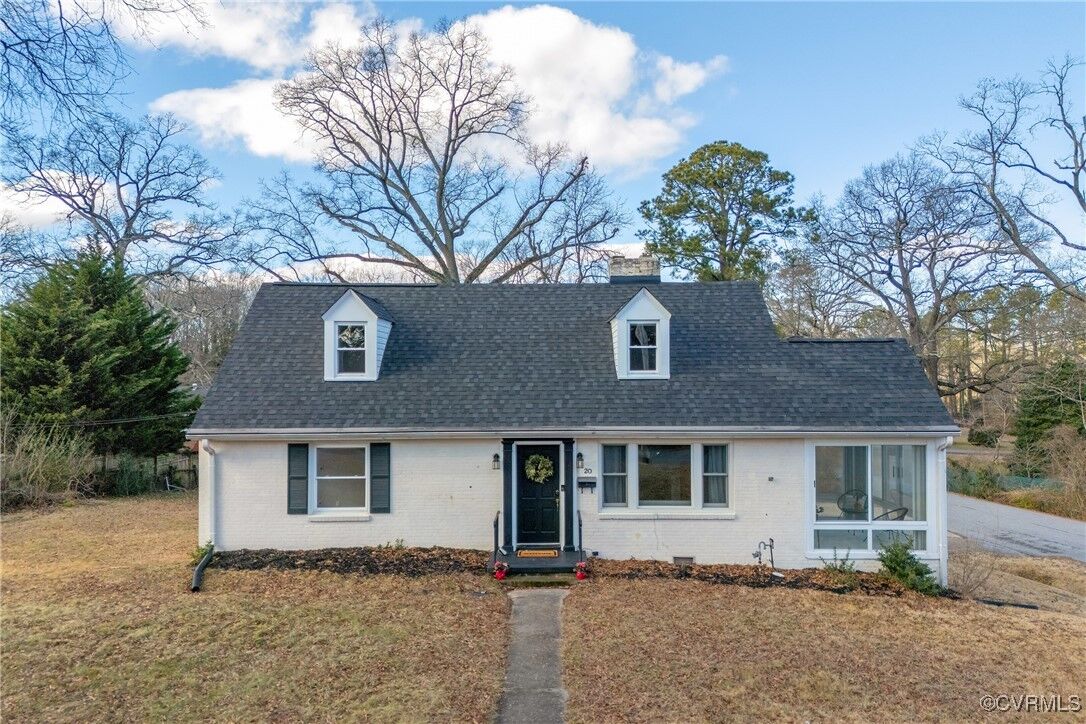 Property Photo: 20 Longstreet Avenue VA 23075