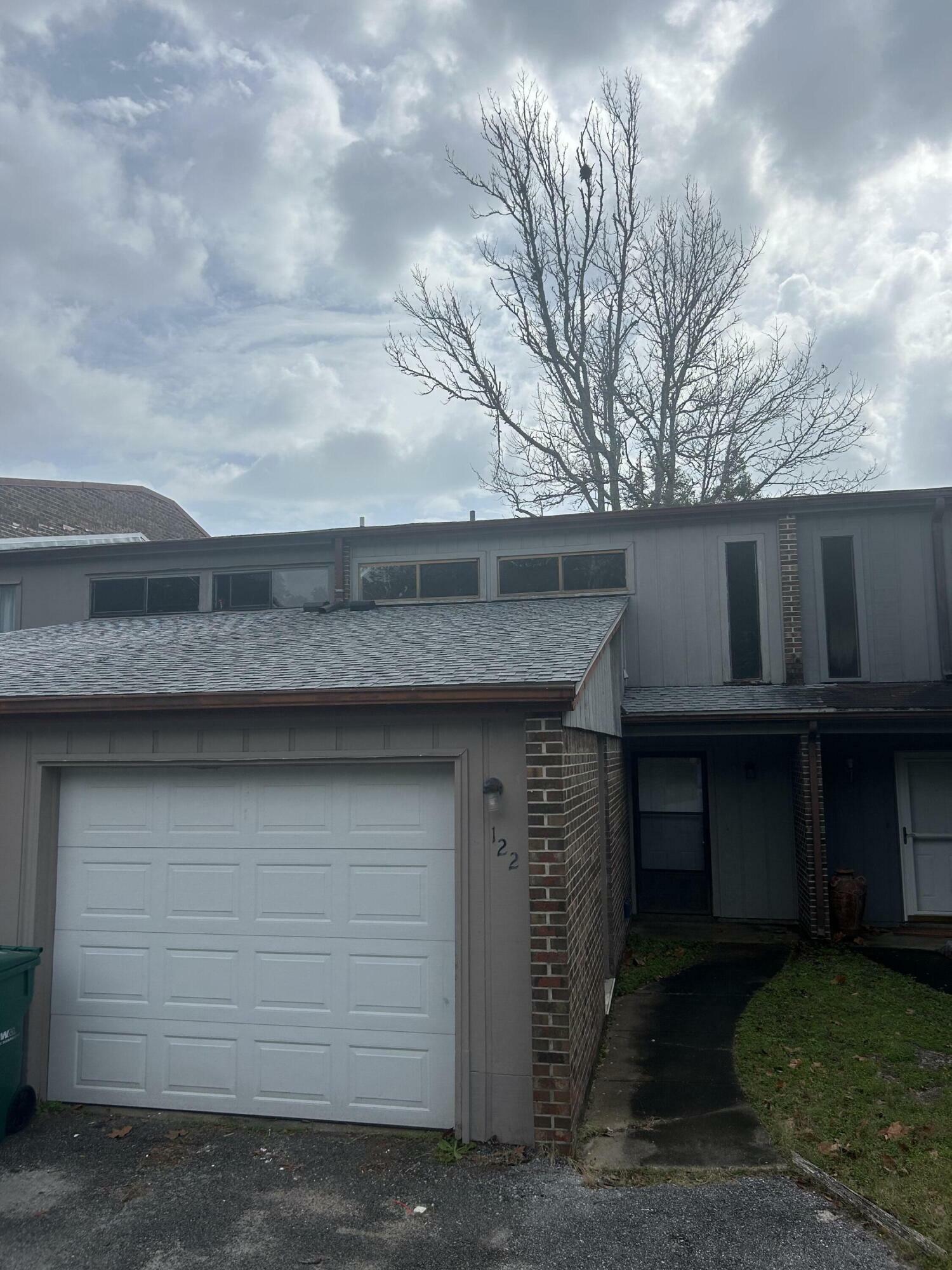 Property Photo: 122 NE Opp Boulevard FL 32548
