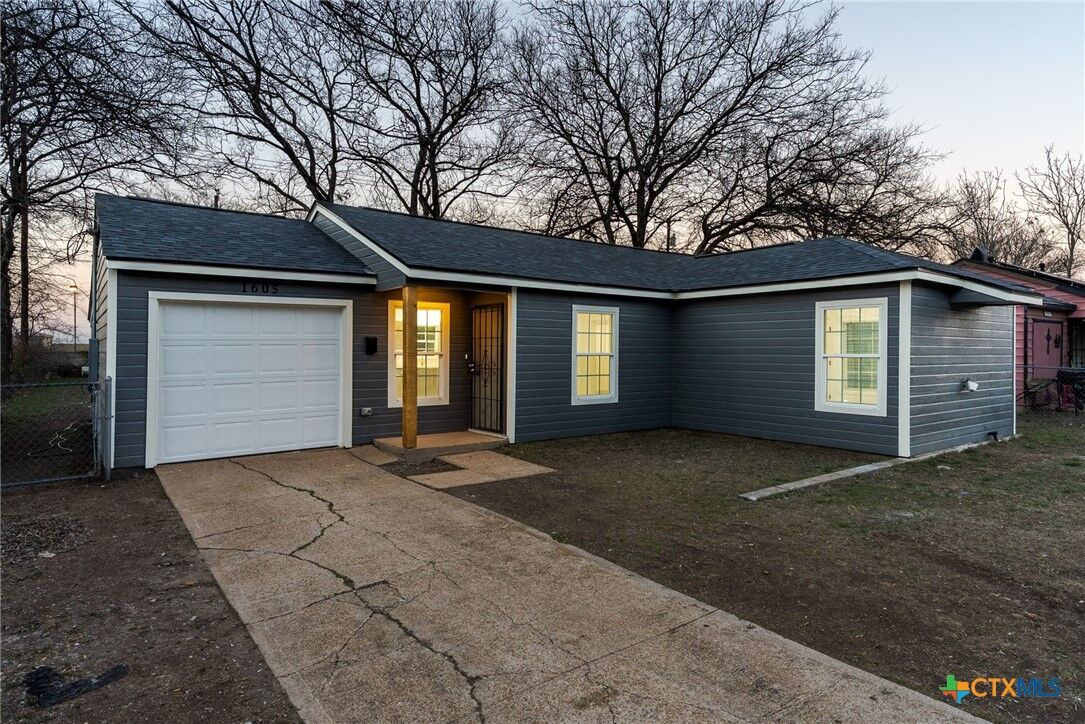 Property Photo:  1605 White Avenue  TX 76541 