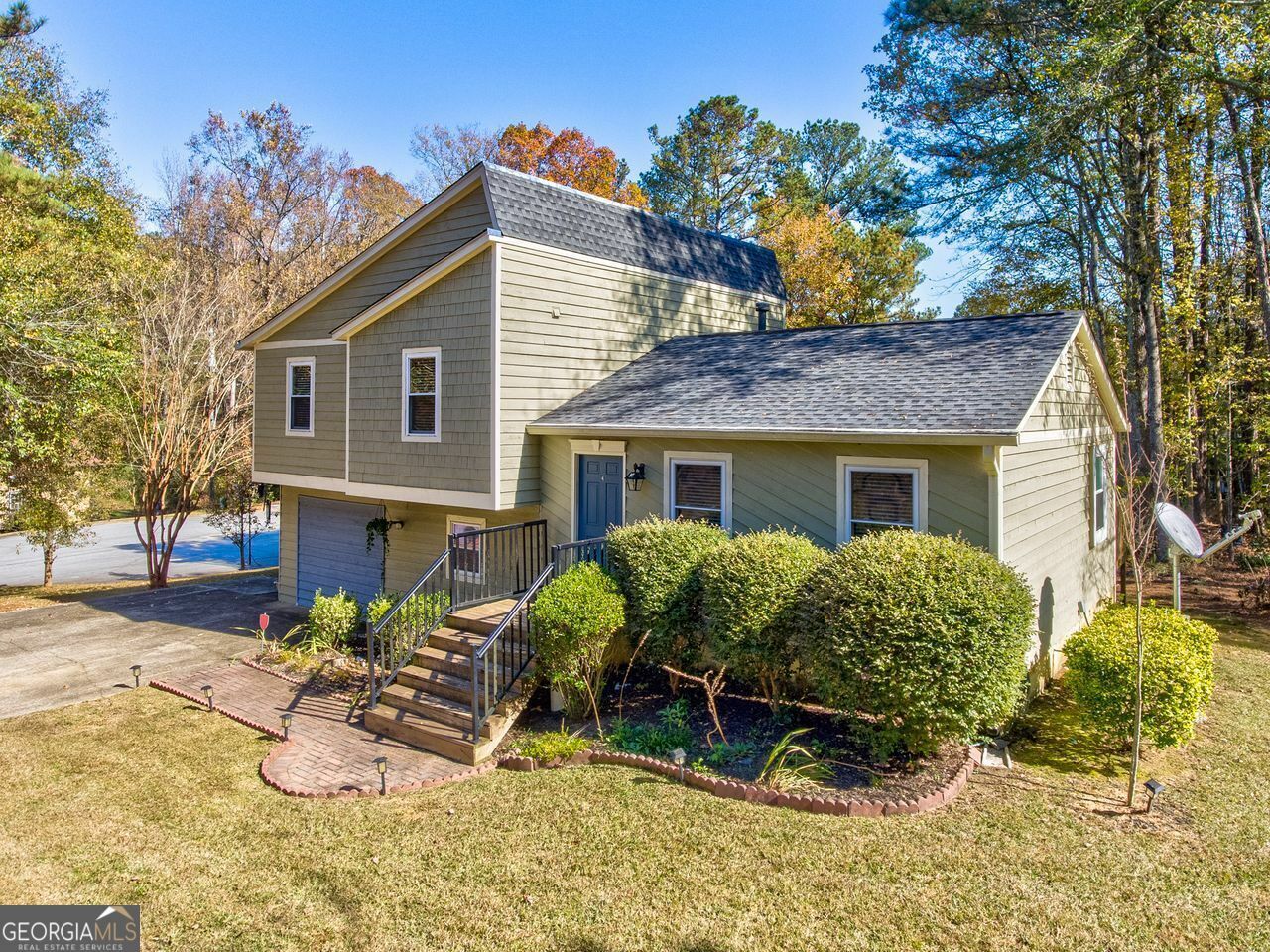 Property Photo:  3700 Ashley Woods Drive  GA 30127 