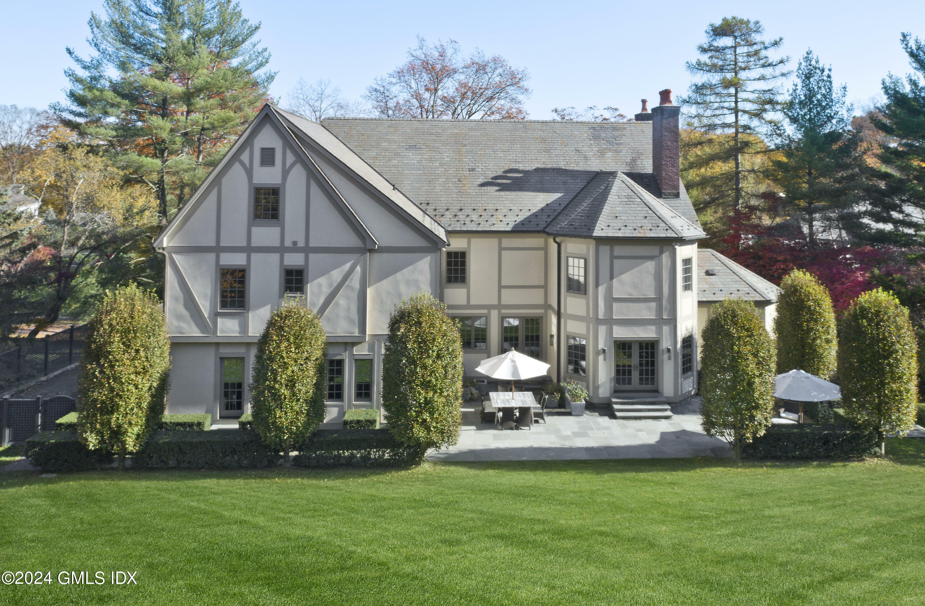 40 Upland Drive  Greenwich CT 06831 photo