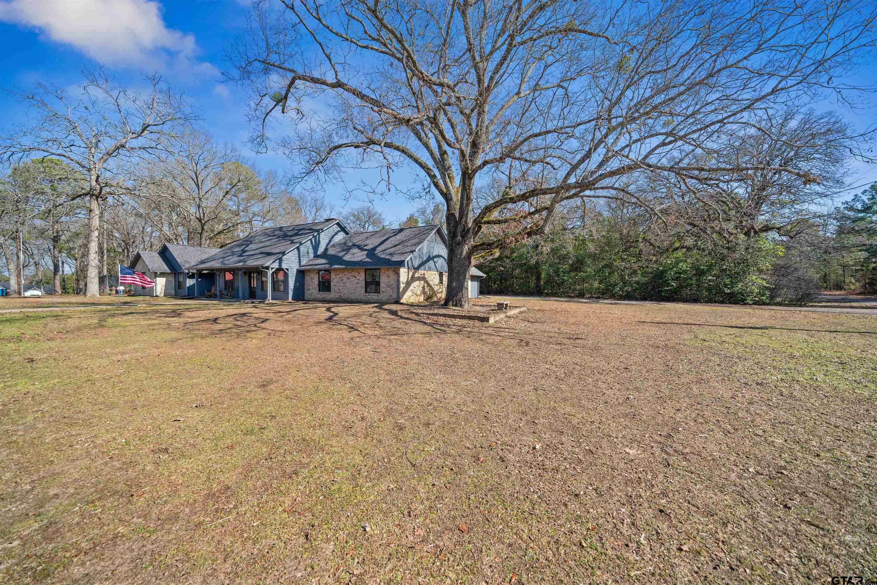 Property Photo:  140 Briarwood St  TX 75765 