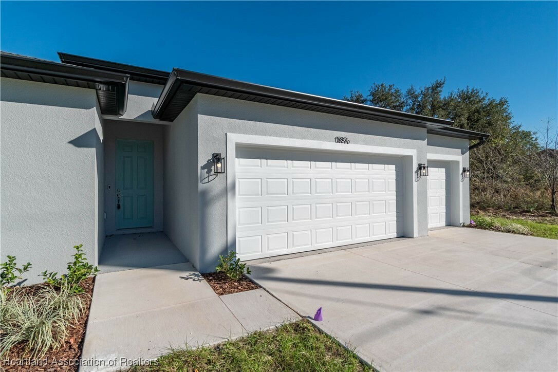 Property Photo:  4535 San Lorenzo Drive  FL 33872 