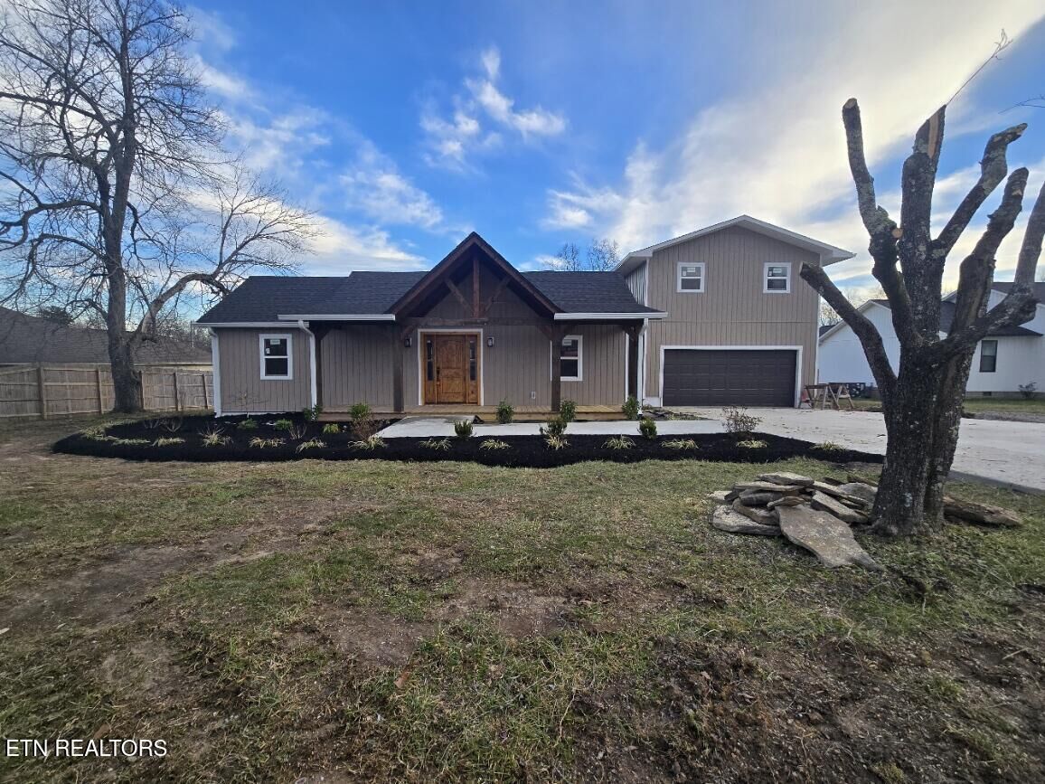 Property Photo:  576 Stanley St  TN 37841 