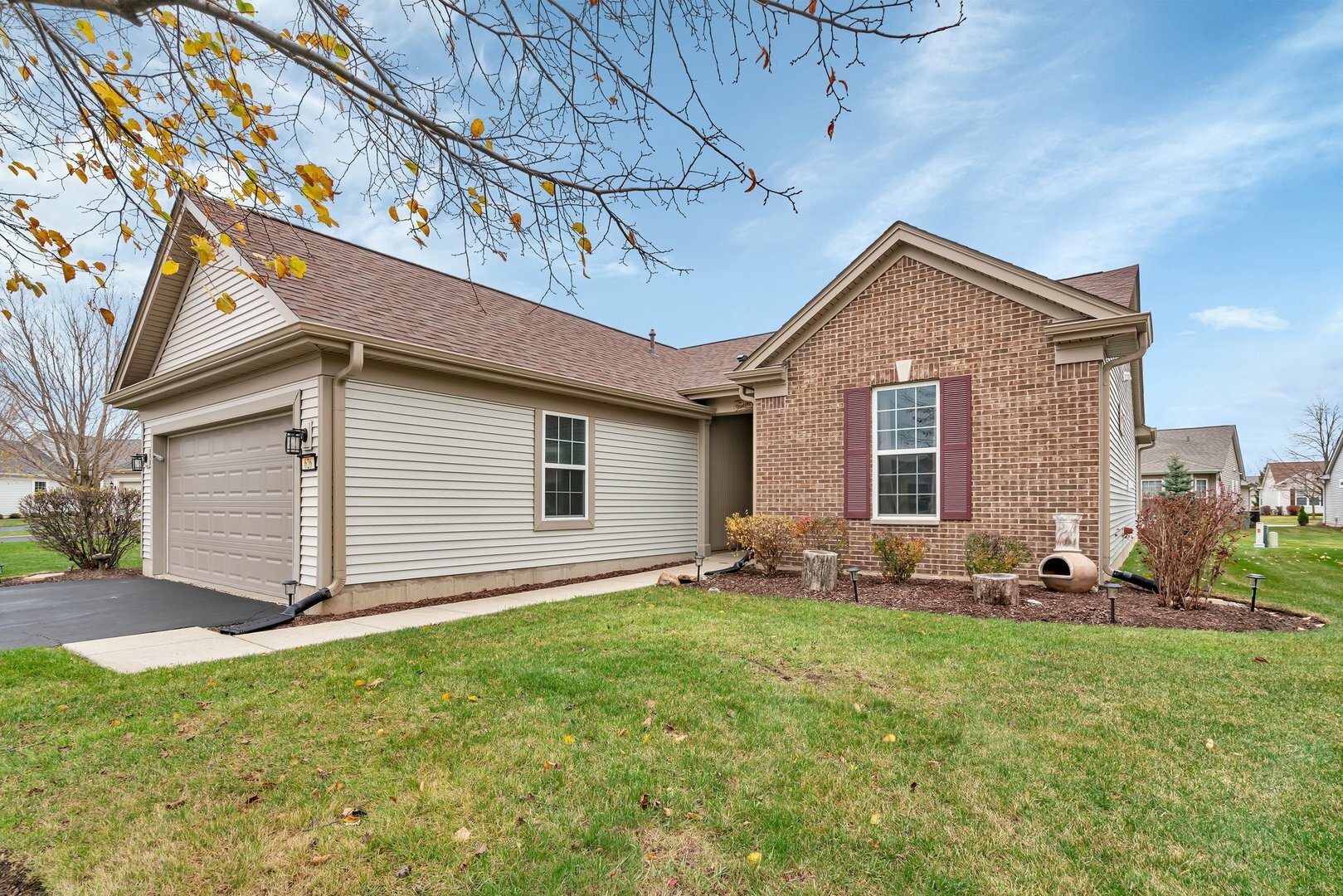 Property Photo:  626 Unity Court  IL 60404 