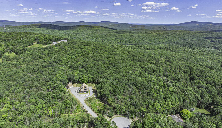 Property Photo:  40 Skyline Drive  ME 04429 
