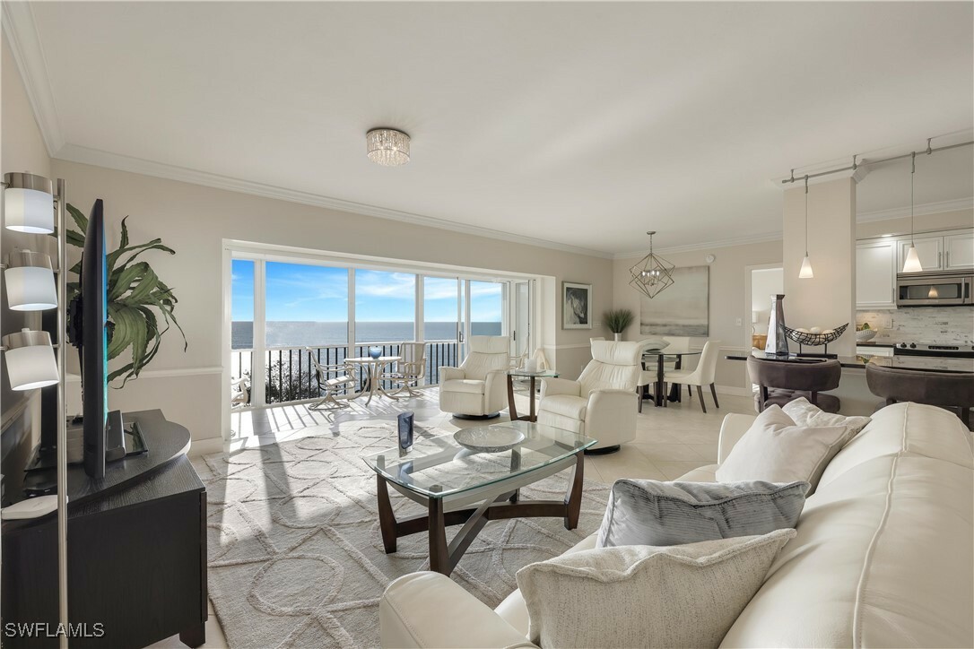 Property Photo:  3401 Gulf Shore Boulevard N 605  FL 34103 