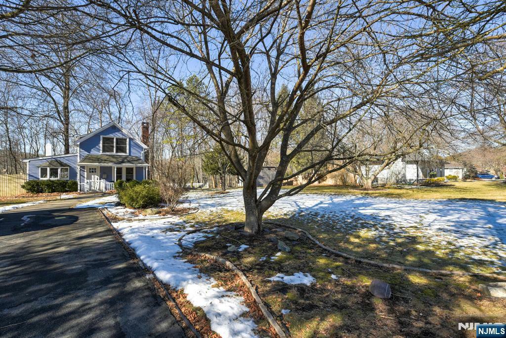 Property Photo:  33 Canterbury Road  NJ 07456 