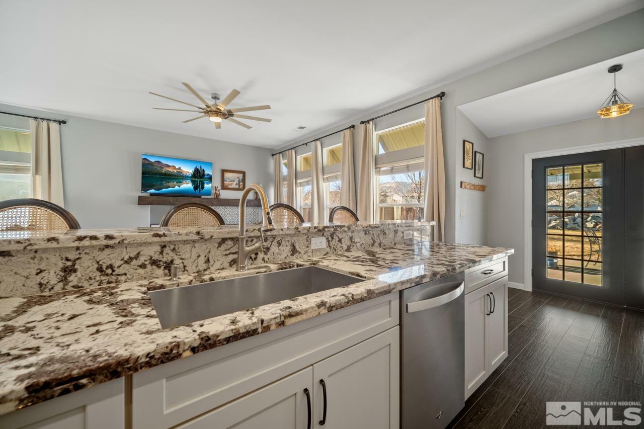 Property Photo: 191 Bartmess Ct NV