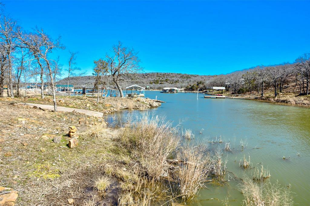 Property Photo:  2000 S Lakeview Drive  TX 76453 