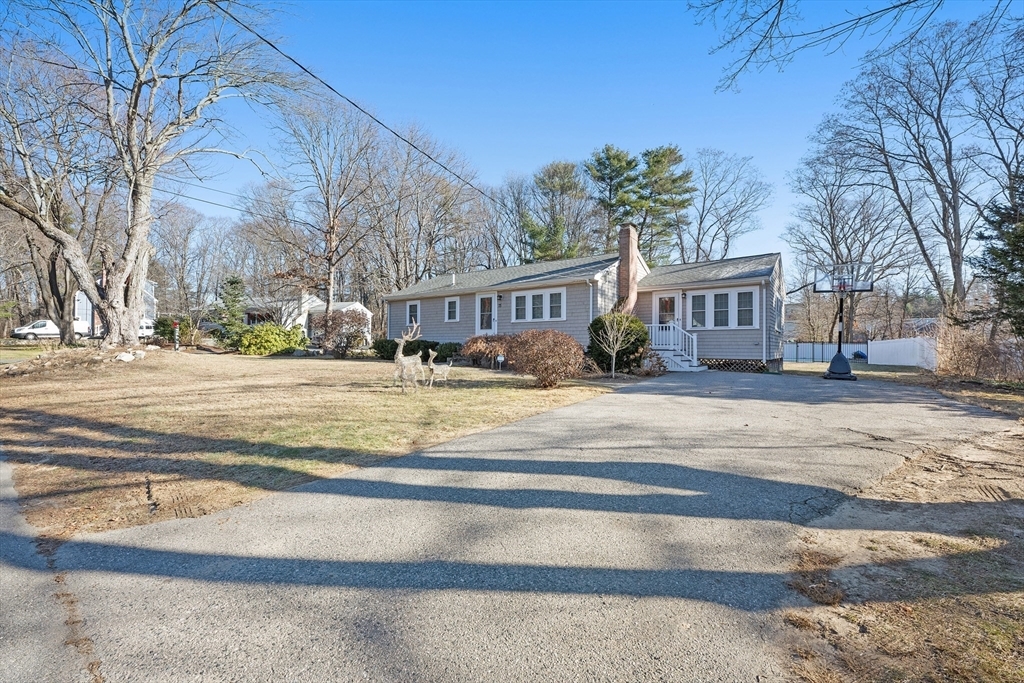 Property Photo: 75 Turner Rd MA 01746