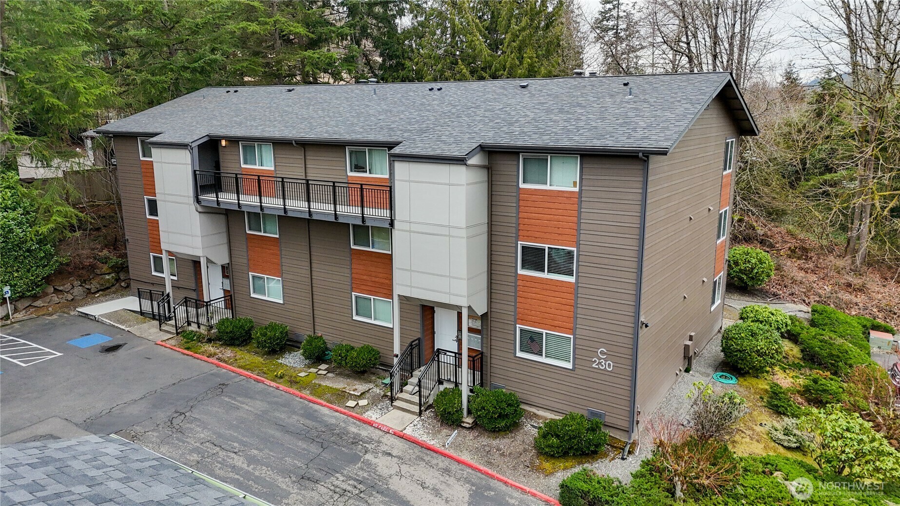 Property Photo:  230 SW Clark Street C204  WA 98027 