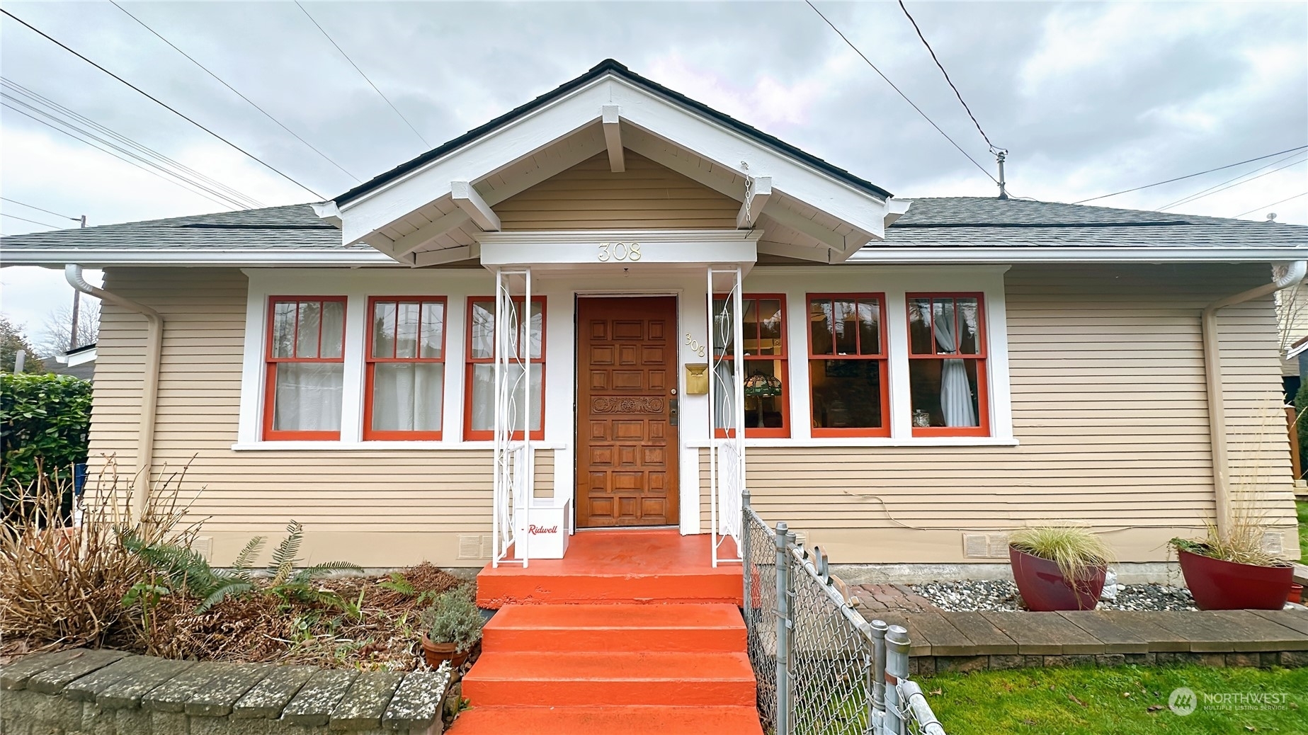 Property Photo:  308  Carolina Street  WA 98225 