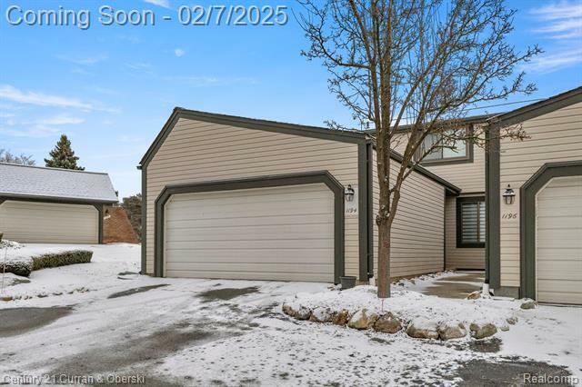 Property Photo:  1194 Concord Court  MI 48167 