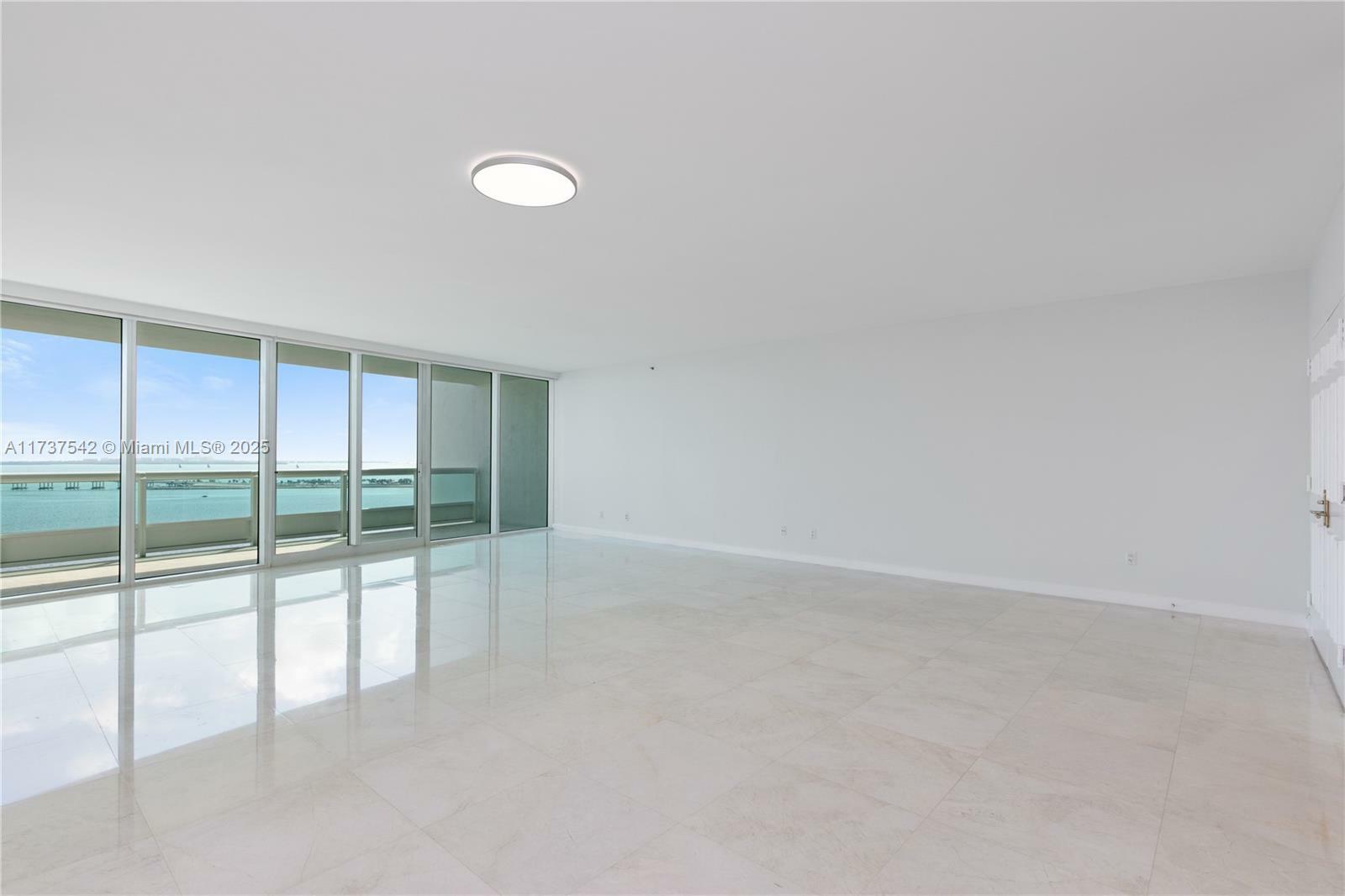 Property Photo:  1643 Brickell Ave 1604  FL 33129 