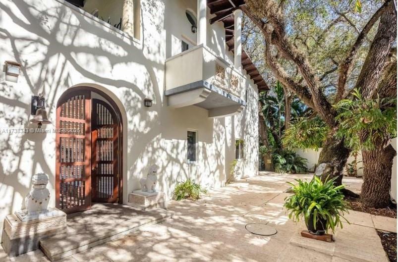 Property Photo: 4191 Lybyer Ave FL 33133