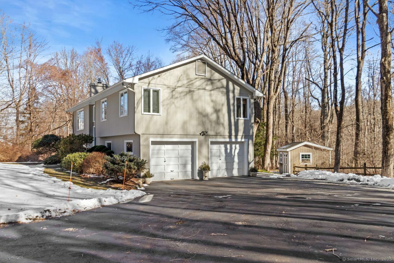 Property Photo:  117 Toddy Hill Road  CT 06482 