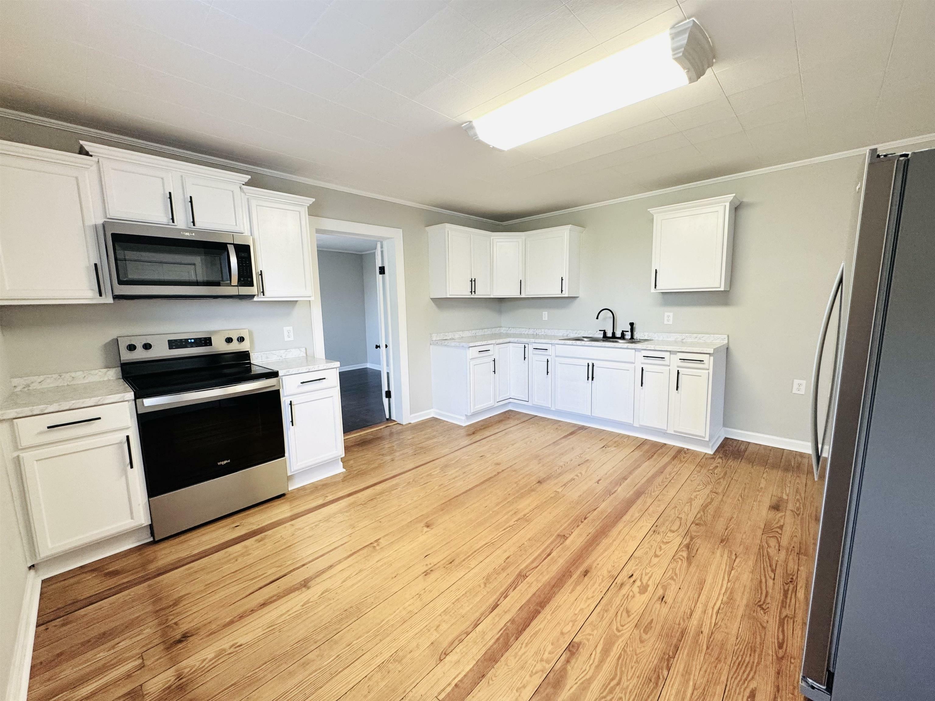 Property Photo: 205 E Robinson Street SC 29340